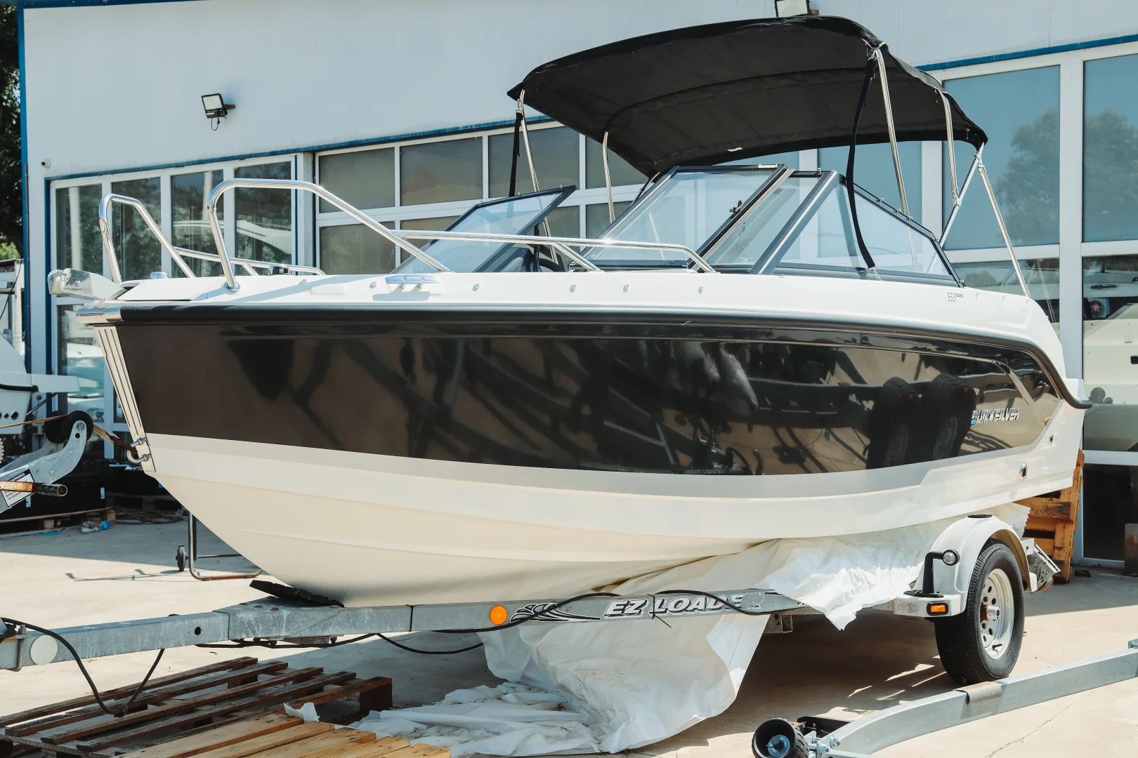 Лодка Quicksilver 555 Bowrider - снимка 3